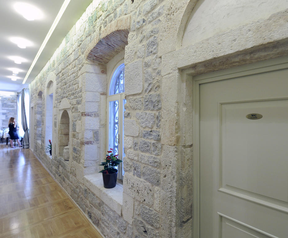 Palace Augubio Split Exterior photo